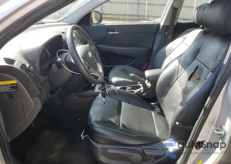 2011 Hyundai Elantra Touring Gls z USA, uszkodzony, nr VIN KMHDC8AE4BU101647